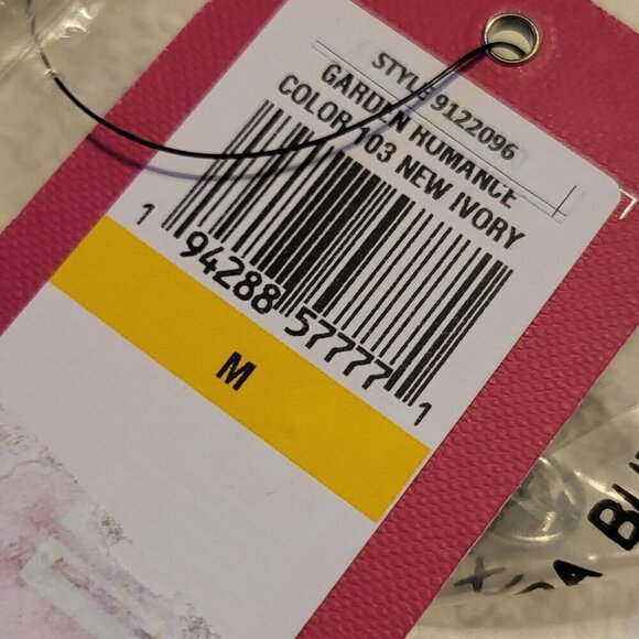 Vince Camuto Garden Romance Long Sleeve Blouse Color: New Ivory Size Medium NWT - Picture 9 of 9